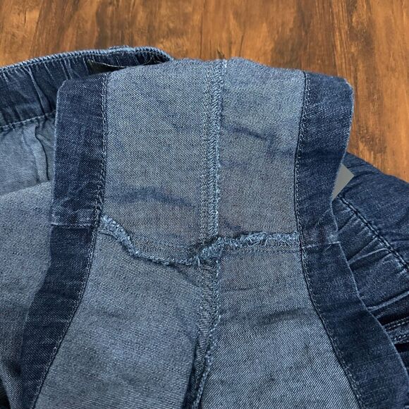 NWT TORRID 5" Relaxed Utility Lightweight Mid-Rise Shorts in Dark Wash - Picture 9 of 12